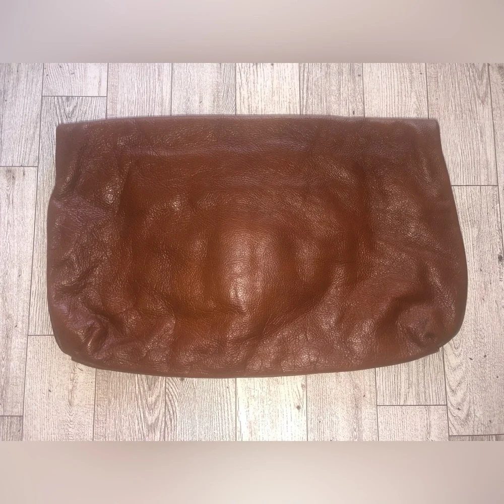 MARC JACOBS Cognac Leather Brass Butter Soft Clutch RARE - Picture 5 of 7